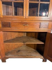 18TH CENTURY SOUTHERN WALNUT PEGGED CORNER CUPBOARD