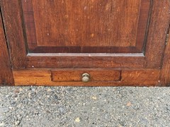 English oak hanging corner cabinet circa 1780 in its original finish fixed shelf