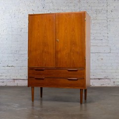 Scandinavian Modern Teak Petite Cabinet Dry Bar Armoire or Gentleman’s Chest