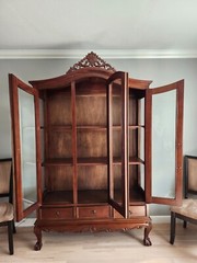 100 vintage cabinet in very good condition. 85 length, 17 depth, 51 width