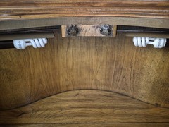 Drexel Vintage Oak China Cabinet Glass Doors Drawers Lighting 61x88x17in