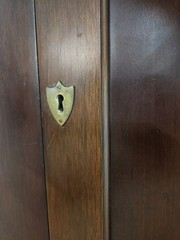 MAHOGANY CORNER CABINET CRAFTIQUE HANDMADE
