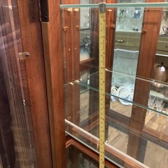 VTG Mid-Century Solid Walnut Wood Glass 4 Shelf Lighted Curio Cabinet 37″L 76″H