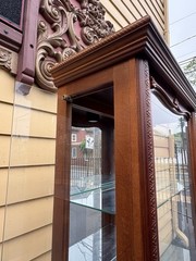 66688 Fancy 4 Door Side Loading Mahogany Curio China Cabinet