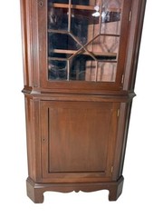 BIGGS SOLID MAHOGANY COLONIAL CORNER CABINET