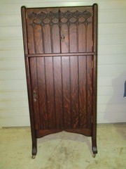 Antique American Quartersawn Oak Liquor Cabinet!