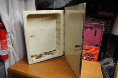 1960s Mid Century Modern Medicine Cabinet Bathroom Mirror Steel No Shelves rust