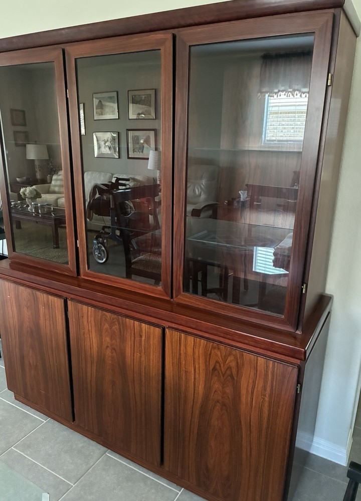 Beautiful MCM Danish Rosewood 2-Piece Hutch by Skovby (Made in Denmark)