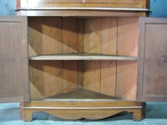 19th Century American Federal Mahogany Corner Cabinet; Chippendale Style Doors