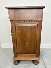 Vintage Baroque Style Kittinger Furniture Liquor Cabinet Perfect for Small room