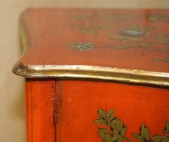 STUNNING 1920’S VINTAGE CHINESE CHINOISERIE GEISHA GIRLS LACQUER SIDE CABINET