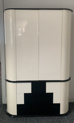Bauhaus style – Vitage Post Modern Lacquer Cabinet