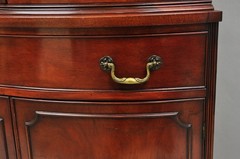 Vintage Morganton Duncan Phyfe Mahogany Bow Front Corner China Cabinet Curio