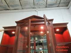 Lineage By Drexel Heritage Neo Classical Breakfront Hutch China Cabinet Display