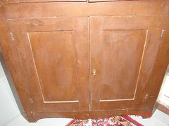 Antique One Piece Blind Corner Cupboard with Grained Finish – Lehigh County, Pa