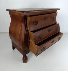 Antique Chest of Drawers Dresser Drawer Cabinet bird legs Beautiful