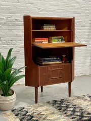 Mid Century Modern Rosewood Corner Bookcase / Bar Cabinet, Made in Denmark 1960s