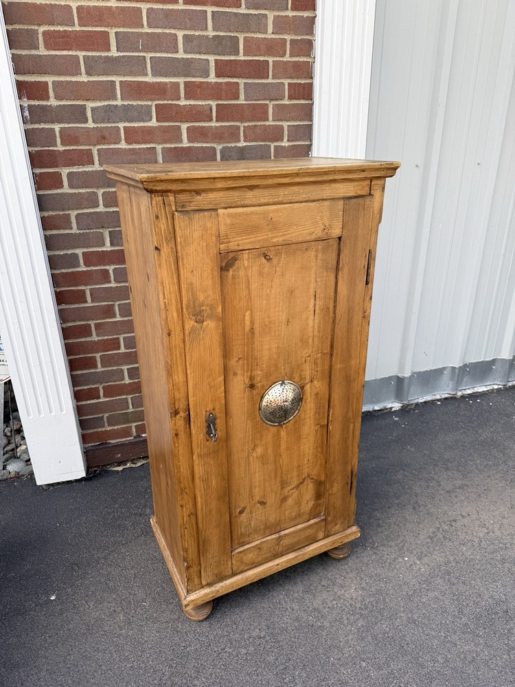 Antique Style Primitive Pine Pie Safe Cupboard – Punched Tin – Dovetail – w/ Key