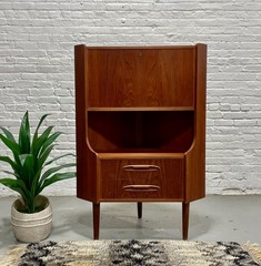 Mid Century Modern Rosewood Corner Bookcase / Bar Cabinet, Made in Denmark 1960s