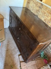 Vintage 1800,s Ethan Allen Antiqued Old Tavern Pine China Hutch Cabinet