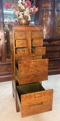 Antique American Quarter-Sawn Oak Globe 8 Drawer File Cabinet Circa 1920