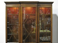 Vintage Kindel Furniture “Kent” Georgian Chippendale Mahogany China Cabinet