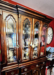 VTG Broyhill Cherry Wood China Cabinet Lighted Display 2 pc Curio Hutch Storage