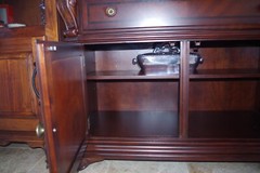 Broyhill Mahogany Wood China Marbel Top Silver Wear Cabinet