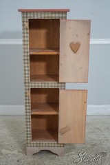 LF60995: Country Style Hand Painted 2 Door Cupboard Cabinet