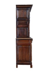 18TH CENTURY FRENCH CARVED WALNUT CUPBOARD