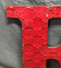 Decorative Salvage Large Tin Ceiling 24″ Red Metal F VTG Letter Old 311-25B