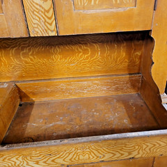 ANTIQUE DRYSINK CUPBOARD WITH VERY UNUSUAL GRAIN PAINTING