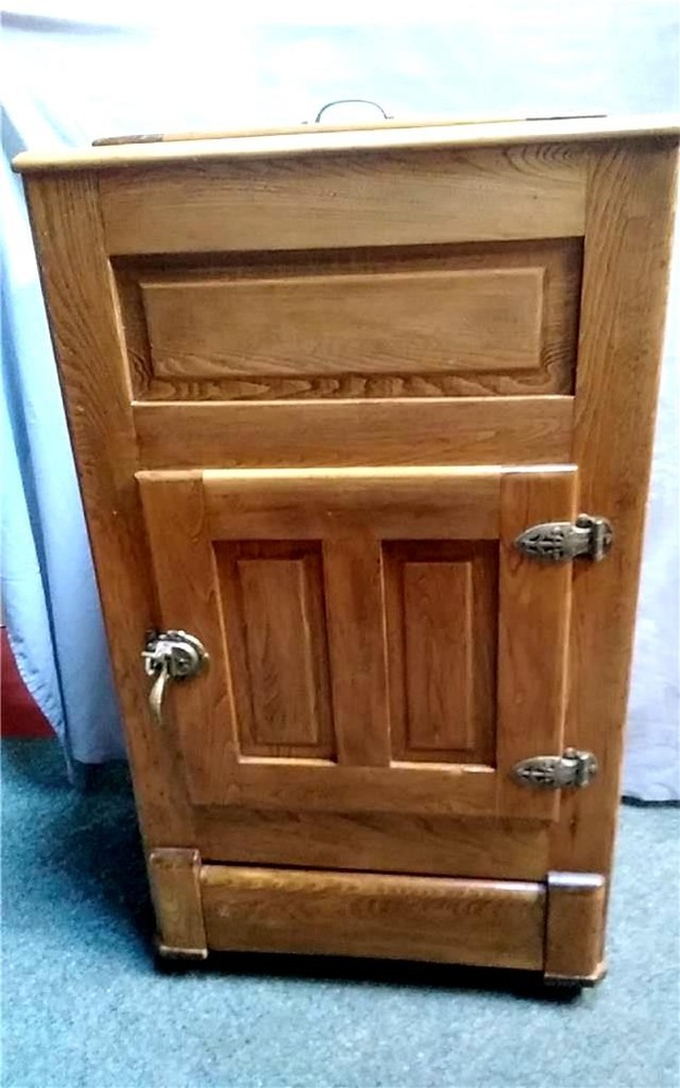 Antique Oak Ice Box – Refinished – ORIGINAL INSIDE- Great BAR! – LOCAL PICK-UP