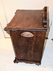 Antique 1890-1910 Quarter Sawn Oak Purdonium Fireside Coal Cabinet w/ Lion Heads