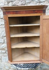Elegant Georgian Hanging Corner Cabinet/Cupboard With Mahogany Banding