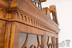 68209: HENREDON Rittenhouse Square Mahogany Breakfront China Cabinet