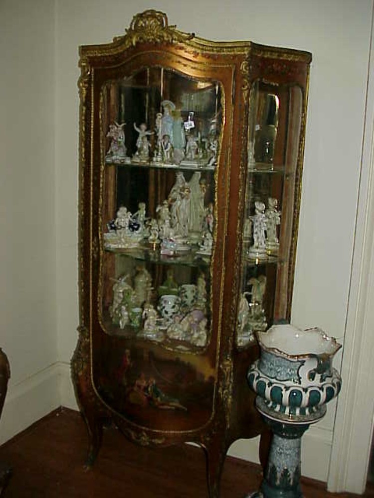 Vernis Martin vitrine curio cabinet French 19th c.