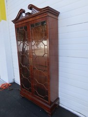 Henredon Chippendale Tall Large Flame Mahogany Display China Cabinet 6470
