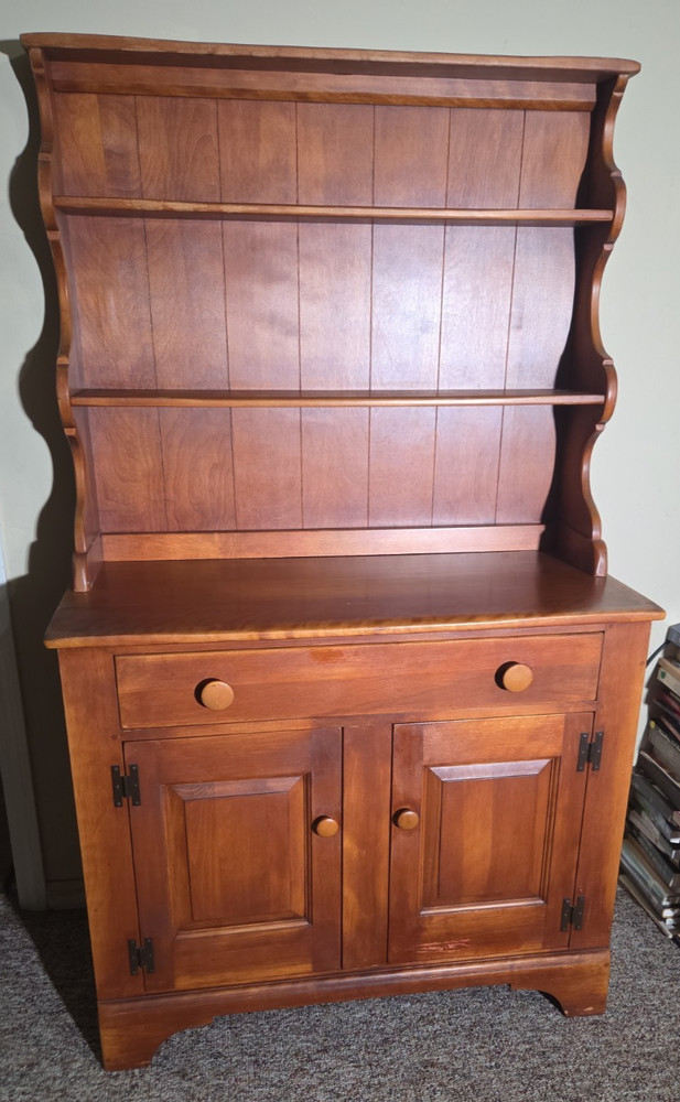 Cushman Colonial Solid Maple Hutch – PICKUP Albany Ny