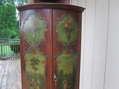 QUEEN ANNE STYLE CORNER CABINET, HAND PAINTED ,Vintage