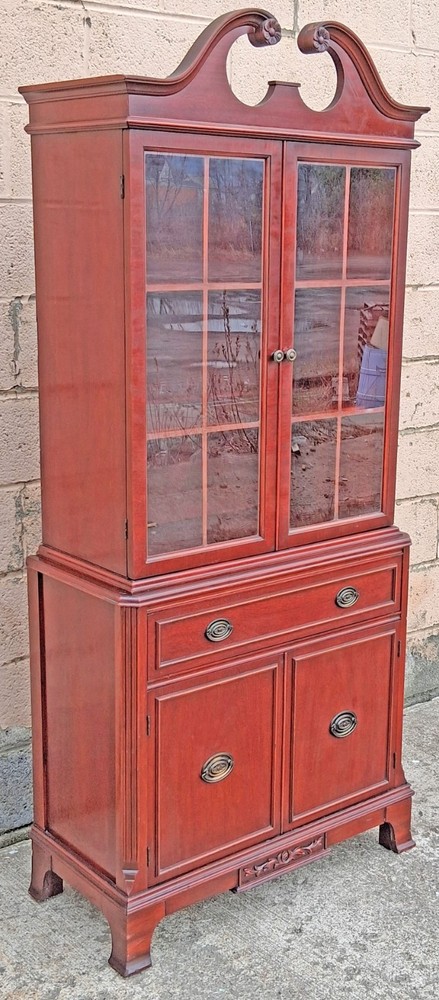 Antique Vintage Mahogany Wood China Cabinet Federal Chippendale Bookcase Hutch