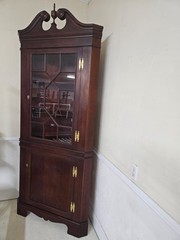 MAHOGANY CORNER CABINET CRAFTIQUE HANDMADE