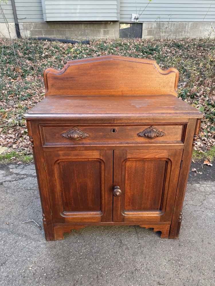 Antique Eastlake Victorian Walnut Washstand/Commode Cabinet Late 1890s.