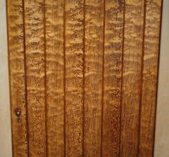 EXQUISITE ANTIQUE VICTORIAN HUNGARIAN CURLY ASH HOUSEKEEPERS CLOAKROOM CUPBOARD