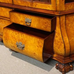 Bombe China display Cabinet traditional mahogany and burl with LED lights