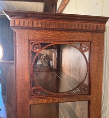 Antique Oak Single Door Curio Cabinet with Lattice over Glass panels