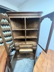 Vintage Temple Stuart Early American style corner cabinet china hutch