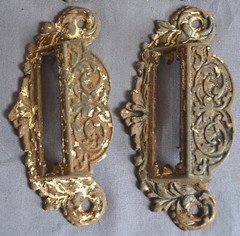 FINE SET 16 ANTIQUE 19TH CENTURY AMERICAN STORE CABINET DRAWER PULLS FANCY