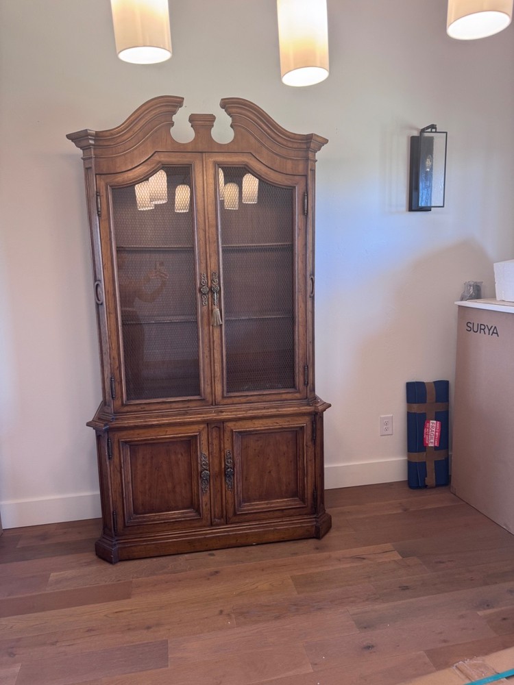 Drexel Heritage French Style China Cabinet with Glass Doors