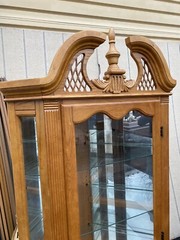 65091 Oak Corner Curio Cabinet with Plate Glass Shelves (BN 05)
